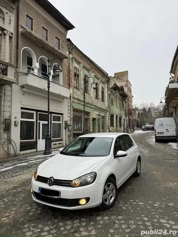 Alb Second-hand 2010 VW Golf VI Hatchback | 6.999 EUR (Puțin scump) - Imagine 1/4