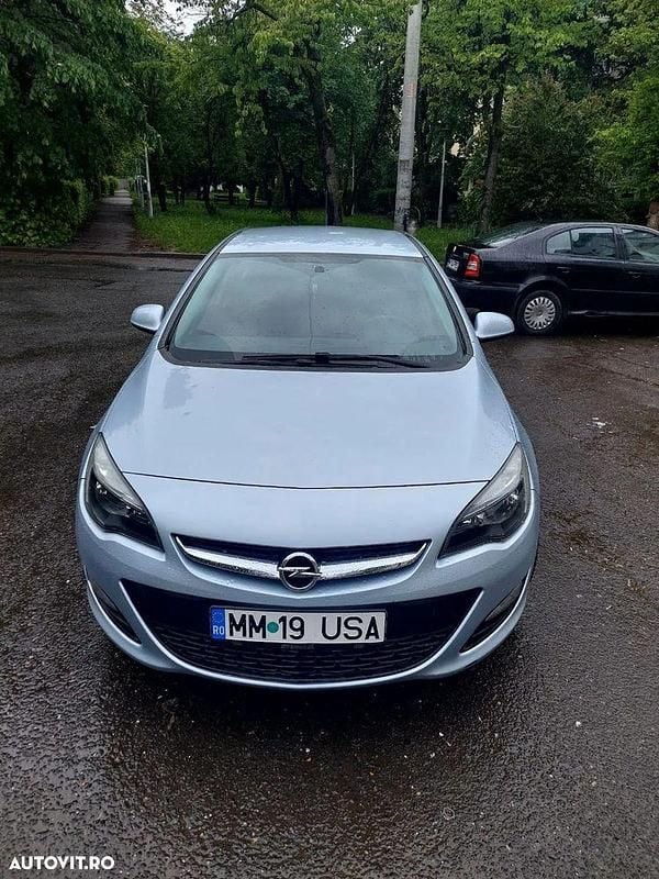 Culoaregri Utilizat 2014 Opel Astra Sport Berlinǎ | 4.390 EUR (Super Preț) - Imagine 1/4