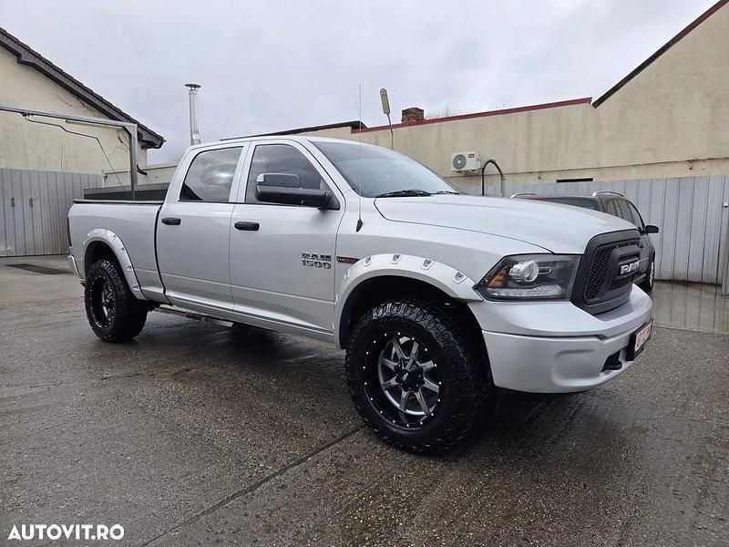 Second-hand Dodge Ram 240 CP (176 kW) 2015 Culoareargint Pickup