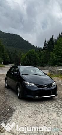 Gri Utilizat 2015 Toyota Auris Hatchback | 8.100 EUR - Imagine 1/4
