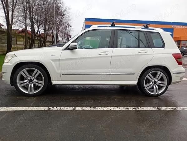 Alb Utilizat 2010 Mercedes GLK220 SUV | 10.000 EUR (Preț OK) - Imagine 1/4
