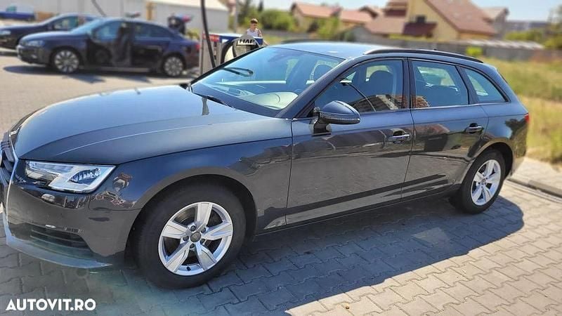 Gri Utilizat 2016 Audi A4 Design Break | 12.100 EUR (Preț OK) - Imagine 1/4