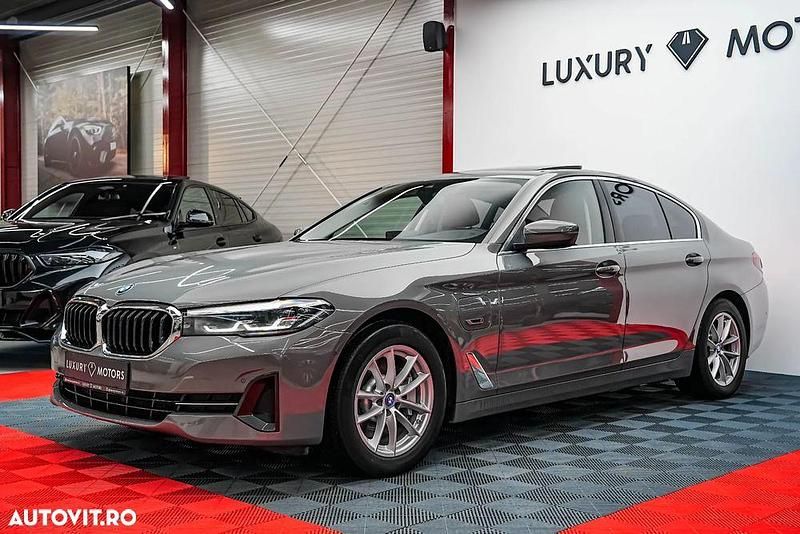 Second-hand BMW 520 Luxury Line 204 CP (150 kW) 2022 Culoaregri Berlinǎ
