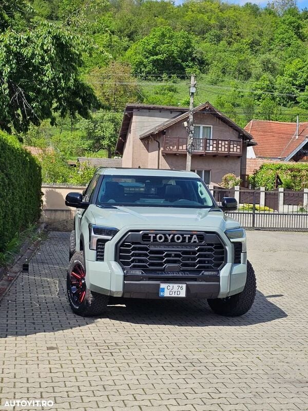Gri Utilizat 2024 Toyota Tundra Pickup | 90.000 EUR - Imagine 1/4