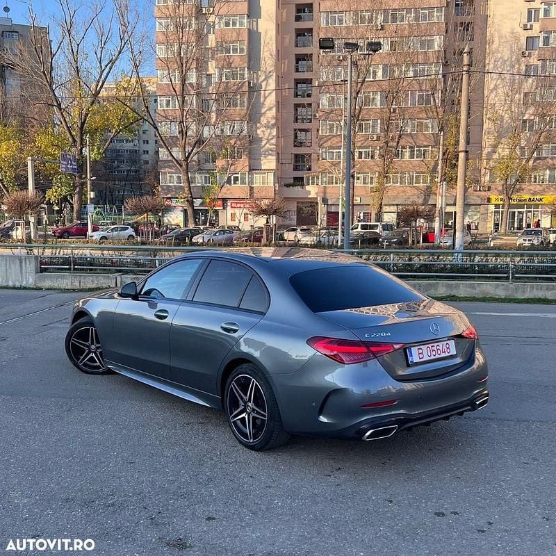 Second-hand Mercedes C220 AMG line 200 CP (147 kW) 2023 Culoareargint Berlinǎ