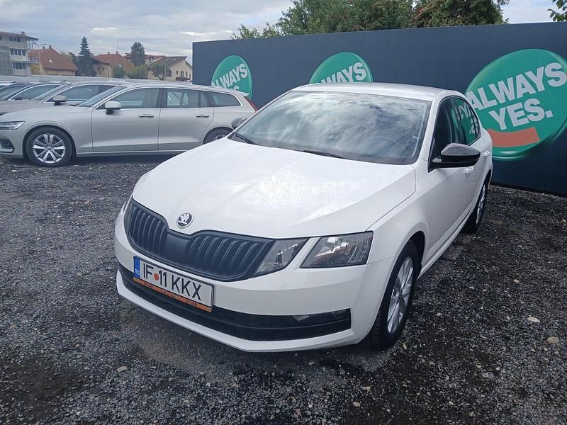 Argintiu Utilizat 2019 Skoda Octavia Style Berlinǎ | 15.250 EUR (Preț bun) - Imagine 1/4