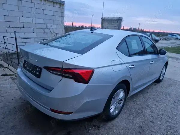 Utilizat 2023 Skoda Octavia Hatchback | 24.000 EUR (Scump) - Imagine 1/4