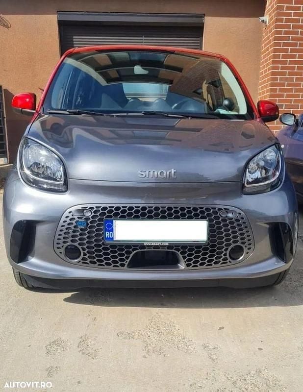 Gri Utilizat 2021 Smart ForFour Electric Drive Passion | 10.400 EUR - Imagine 1/4