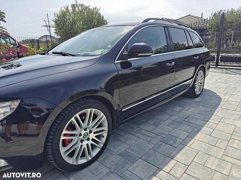 Culoarenegru Utilizat 2012 Skoda Superb Elegance Break | 6.950 EUR (Preț OK) - Imagine 1/4