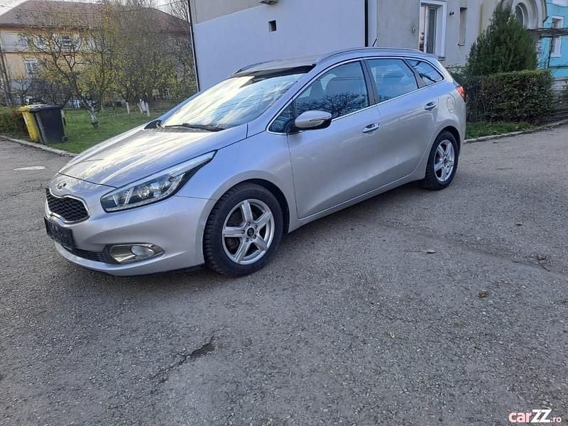 Second-hand 2013 Kia Ceed Hatchback | 4.299 EUR (Preț bun) - Imagine 1/4