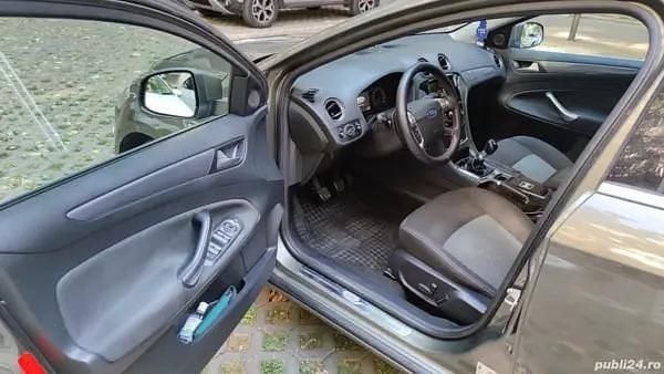 Second-hand Ford Mondeo 140 CP (102 kW) 2014 Alb Hatchback