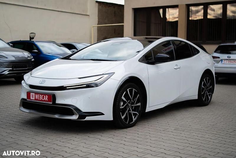 Second-hand Toyota Prius 130 CP (95 kW) 2023 Culoarealb Hatchback