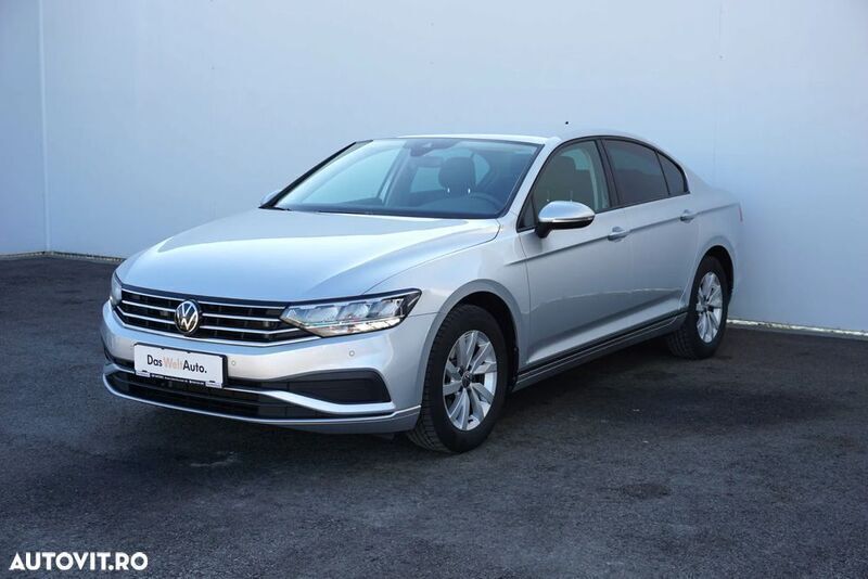 Argint Utilizat 2021 VW Passat Advance Berlinǎ | 22.899 EUR (Preț OK) - Imagine 1/4