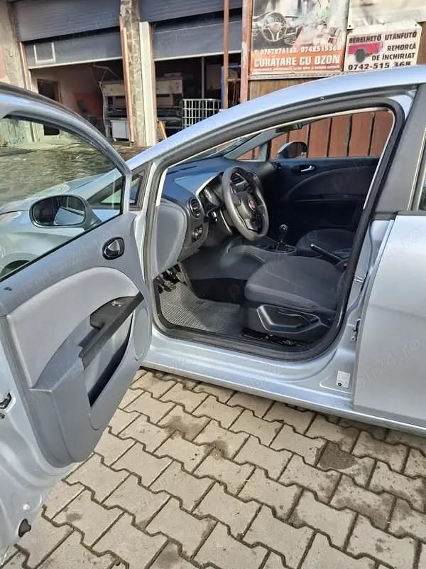 Second-hand Seat Leon Style 102 CP (75 kW) 2007 Culoareargint Hatchback