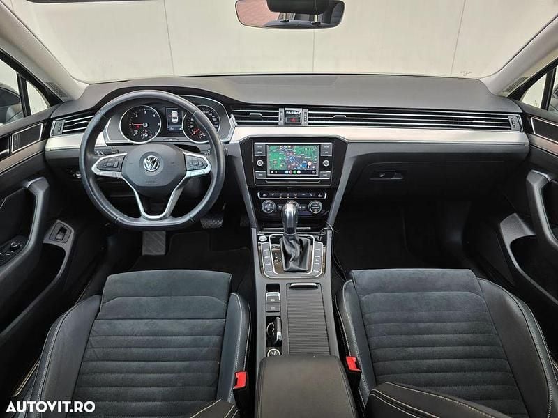Culoarenegru Utilizat 2020 VW Passat Highline Berlinǎ | 18.876 EUR (Preț bun) - Imagine 1/4