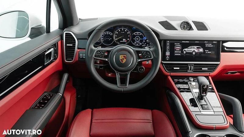 Argint Utilizat 2018 Porsche Cayenne SUV | 42.700 EUR - Imagine 1/4