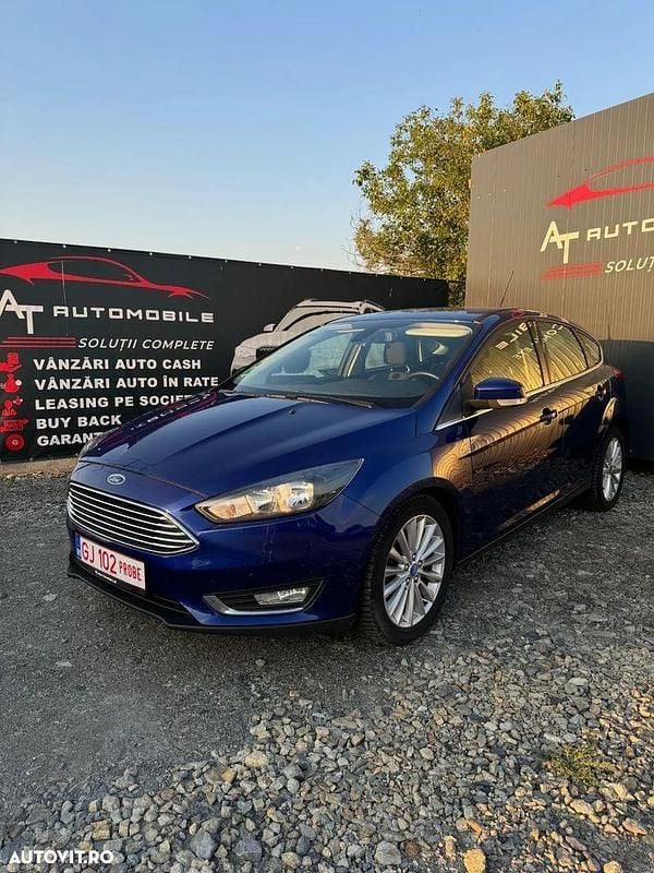 Albastru Utilizat 2015 Ford Focus Titanium Hatchback | 6.599 EUR (Preț OK) - Imagine 1/4