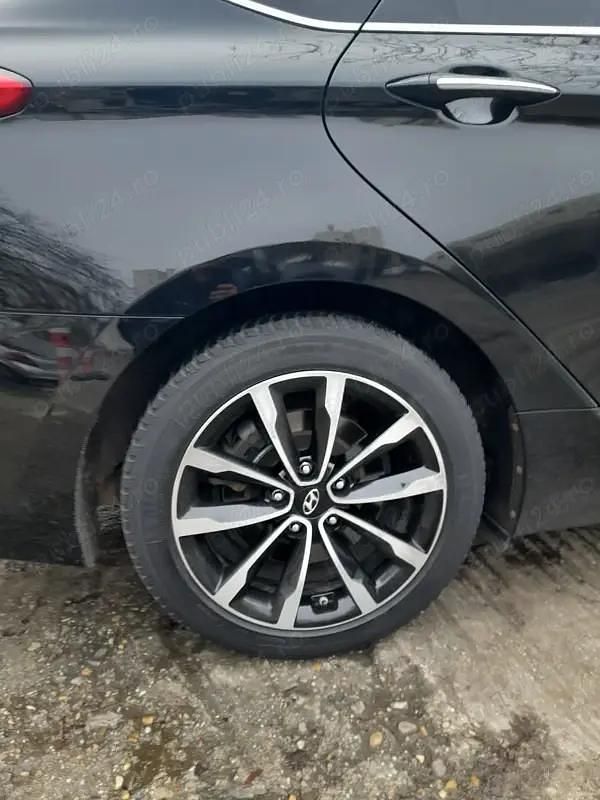 Second-hand Hyundai i40 141 CP (103 kW) 2015 Negru Break