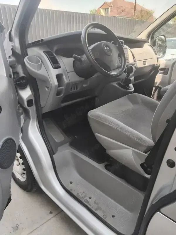 Utilizat 2005 Opel Vivaro Van | 4.900 EUR - Imagine 1/4
