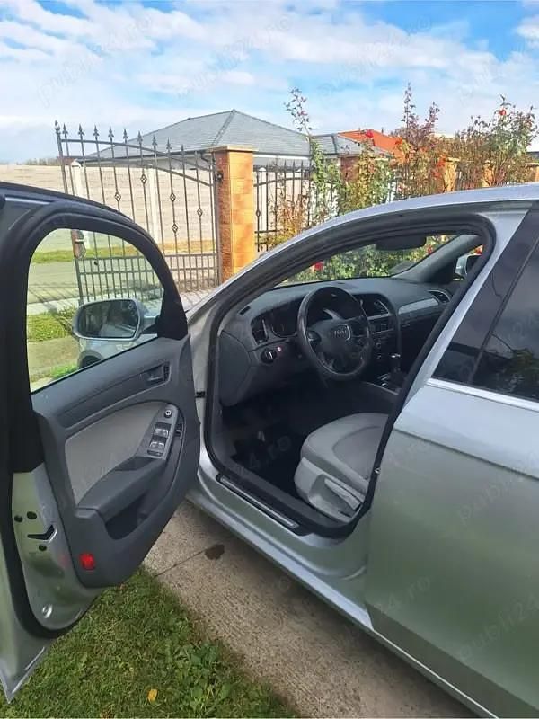 Second-hand Audi A4 170 CP (125 kW) 2013 Argintiu Berlinǎ