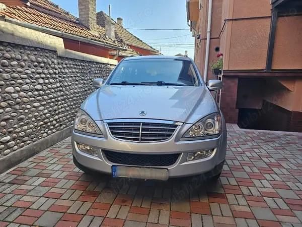 Gri Utilizat 2007 Ssangyong (KGM) Kyron SUV | 4.300 EUR - Imagine 1/4