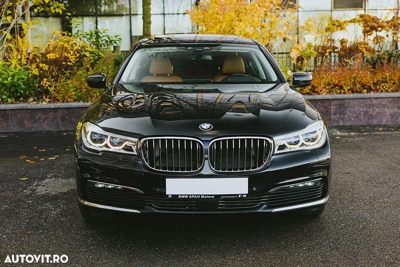 Culoarenegru Utilizat 2017 BMW 750 Comfort Edition Berlinǎ | 36.000 EUR (Preț OK) - Imagine 1/4
