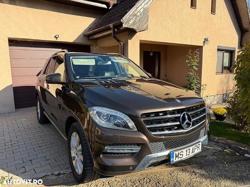 Culoaremaro Utilizat 2014 Mercedes ML350 Edition 1 SUV | 17.990 EUR (Preț OK) - Imagine 1/4