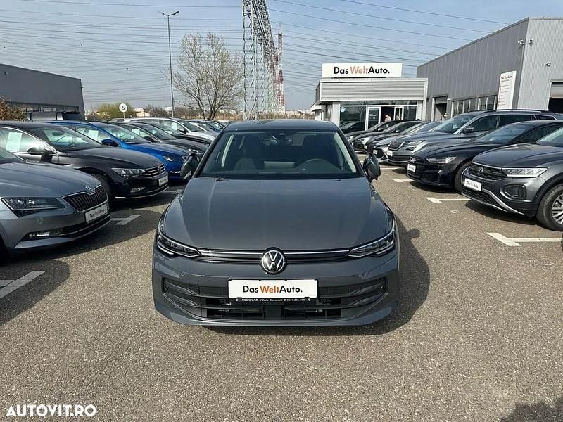 Culoaregri Nouă 2025 VW Golf VIII Life Hatchback | 30.900 EUR (Preț OK) - Imagine 1/4