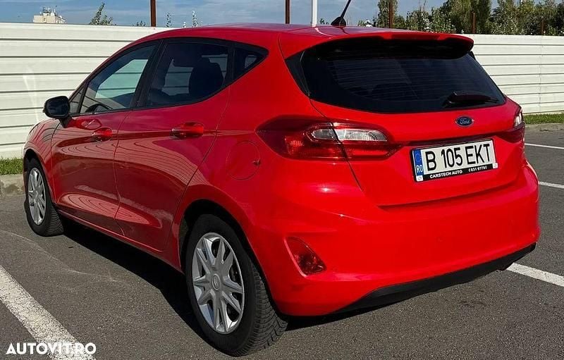 Second-hand Ford Fiesta Active 100 CP (73 kW) 2019 Culoarerosu Hatchback