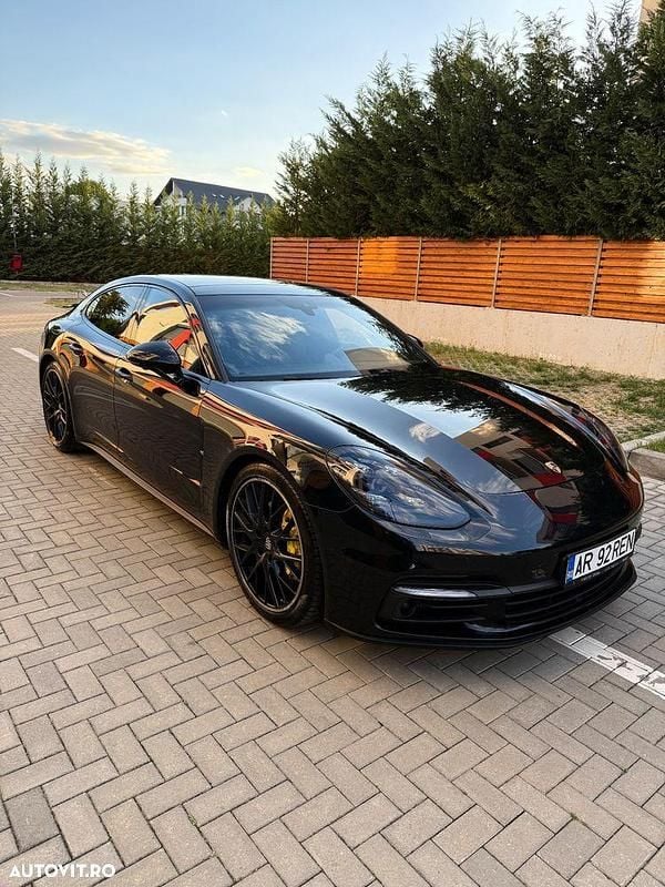 Culoarenegru Utilizat 2017 Porsche Panamera 4S Berlinǎ | 43.000 EUR - Imagine 1/4