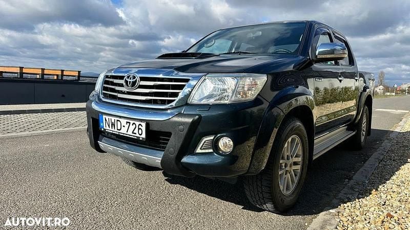 Second-hand Toyota HiLux Style 171 CP (125 kW) 2013 Culoaregri Pickup