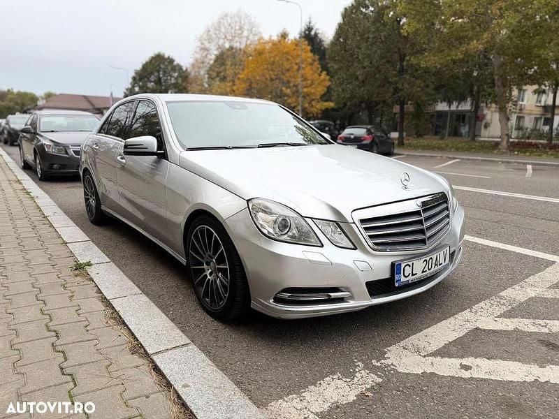 Culoaregri Utilizat 2013 Mercedes E200 Berlinǎ | 9.000 EUR (Preț bun) - Imagine 1/4
