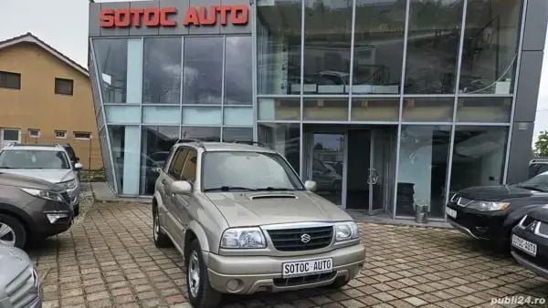 Negru Utilizat 2005 Suzuki Grand Vitara SUV | 4.950 EUR (Preț OK) - Imagine 1/4