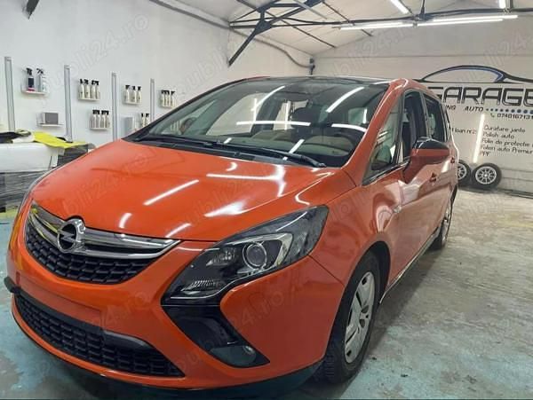 Portocaliu Utilizat 2013 Opel Zafira Tourer Monovolum | 7.000 EUR - Imagine 1/4