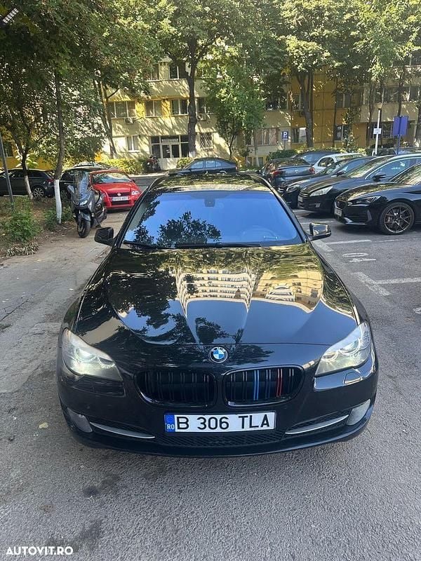Second-hand BMW 525 Luxury Line 218 CP (160 kW) 2012 Culoarenegru Break