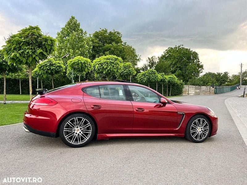 Second-hand Porsche Panamera 330 CP (242 kW) 2016 Culoarealte culori Hatchback
