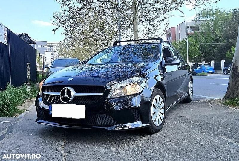 Negru Utilizat 2016 Mercedes A160 Hatchback | 9.500 EUR - Imagine 1/4
