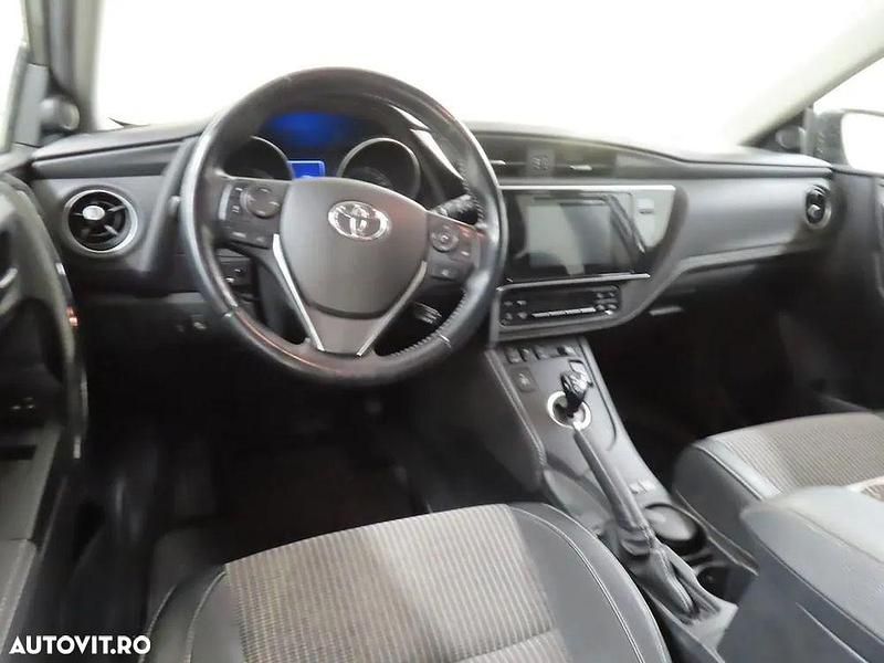 Second-hand Toyota Auris Hybrid 136 CP (100 kW) 2018 Culoaregri Break
