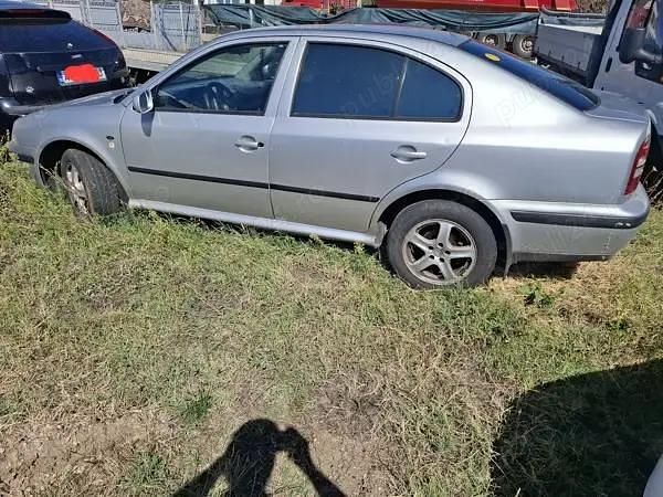 Utilizat 2002 Skoda Octavia Berlinǎ | 1.000 EUR (Preț OK) - Imagine 1/4