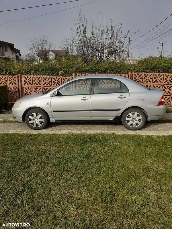 Culoaregri Utilizat 2003 Toyota Corolla | 1.700 EUR - Imagine 1/4