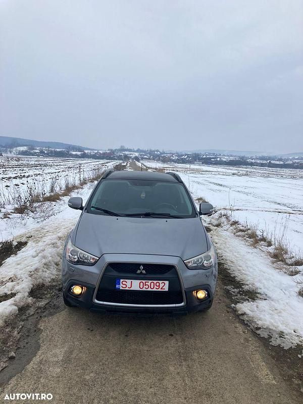 Second-hand Mitsubishi ASX Invite 150 CP (110 kW) 2010 Culoarenegru SUV