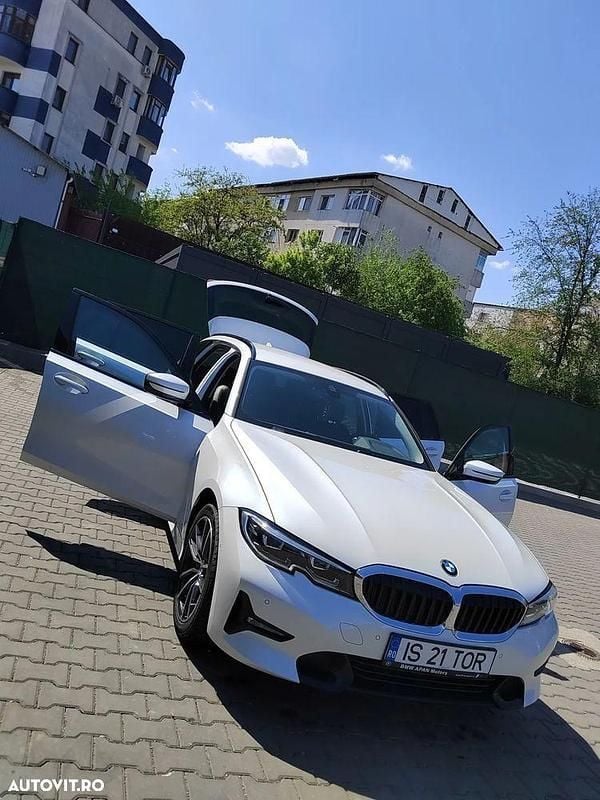 Alte culori Utilizat 2021 BMW 330e Sport Line Break | 24.800 EUR (Preț OK) - Imagine 1/4