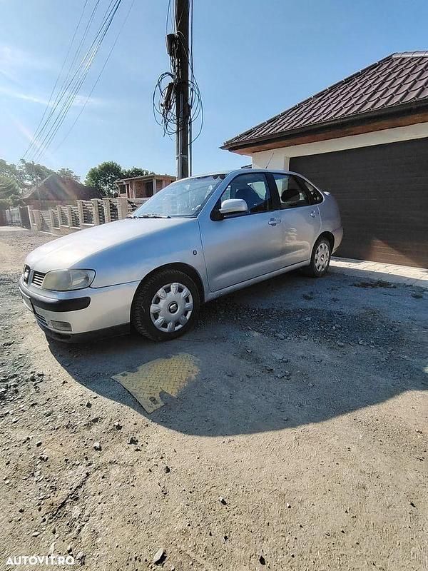 Culoaregri Utilizat 2001 Seat Cordoba Break | 1.600 EUR - Imagine 1/4