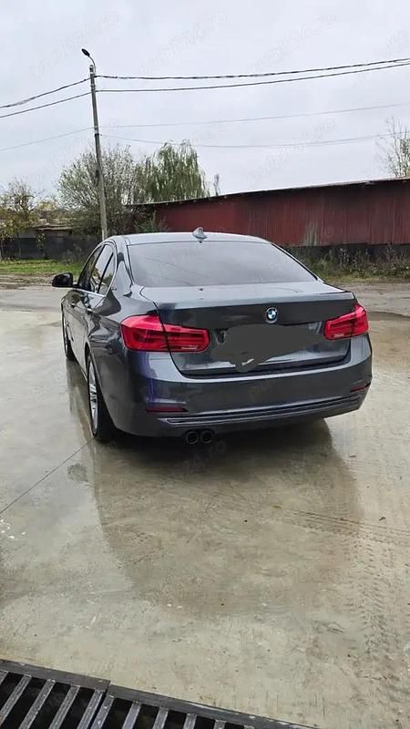 Second-hand BMW 330 252 CP (185 kW) 2017 Berlinǎ