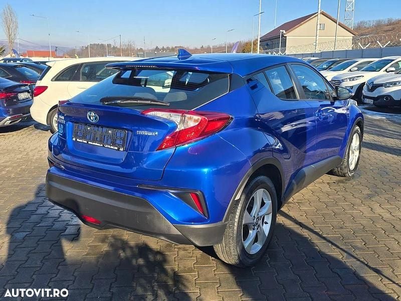 Second-hand Toyota C-HR Style 122 CP (89 kW) 2018 Culoarealbastru SUV