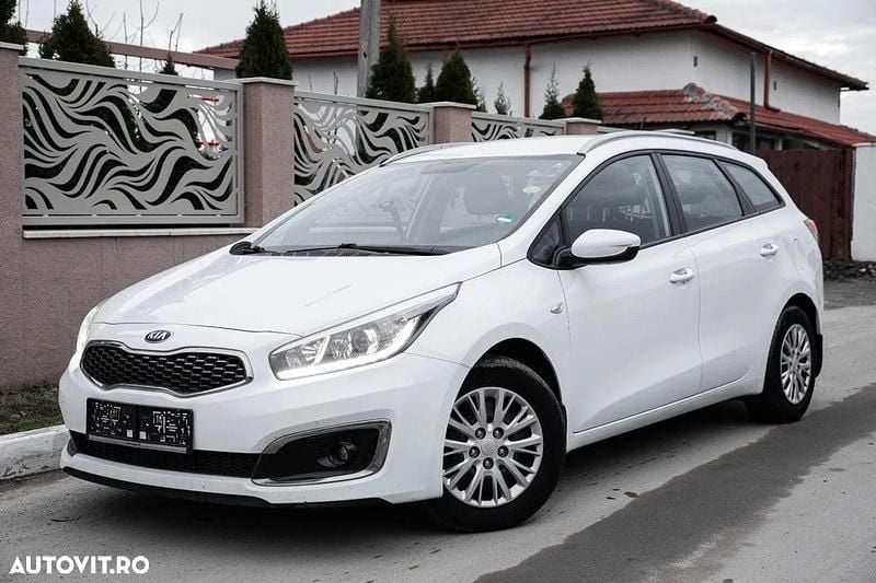 Culoarealb Utilizat 2018 Kia Ceed Spirit Hatchback | 6.800 EUR (Preț bun) - Imagine 1/4
