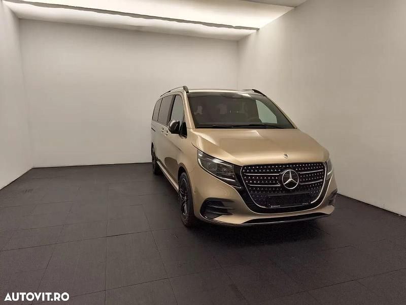 Culoarebej Utilizat 2024 Mercedes V300 Exclusive Monovolum | 107.799 EUR - Imagine 1/4