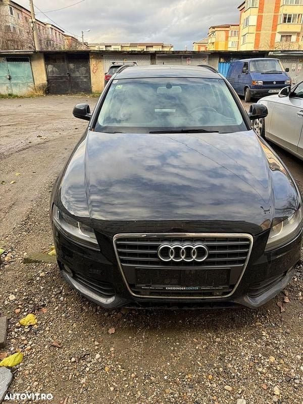 Culoarenegru Utilizat 2009 Audi A4 Break | 4.000 EUR (Super Preț) - Imagine 1/4