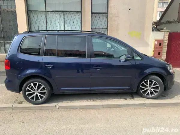 Utilizat 2012 VW Touran Monovolum | 5.900 EUR (Preț OK) - Imagine 1/4