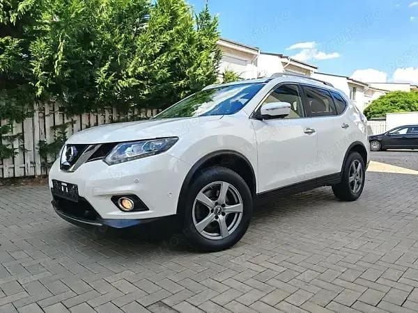 Alb Utilizat 2016 Nissan X-Trail Tekna SUV | 10.999 EUR (Preț bun) - Imagine 1/4